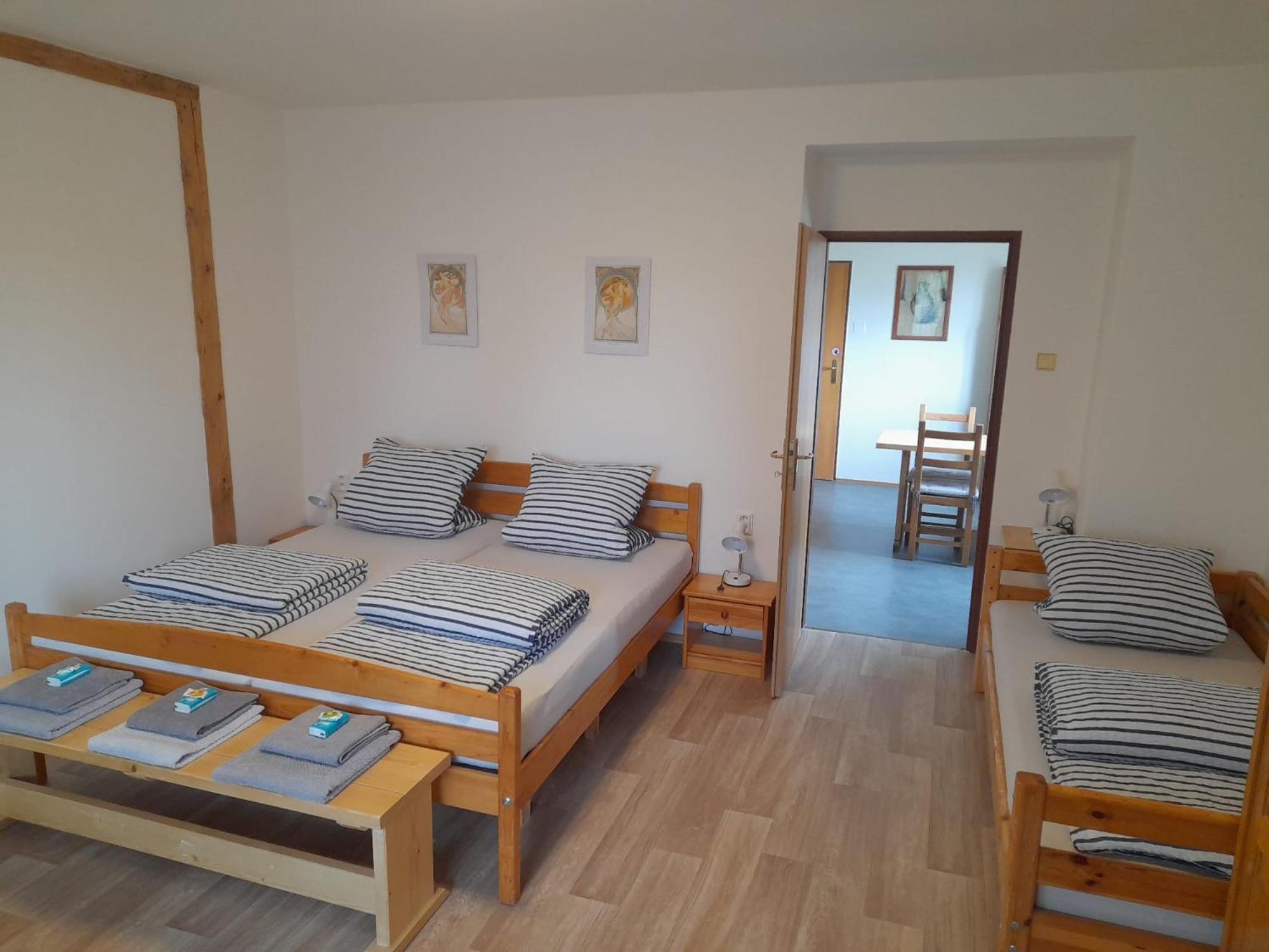 Ferienwohnung Hrncirna Kněževes Exterior foto